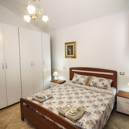 Apartamento Casa Di Fabia SantʼAntìoco Exterior foto