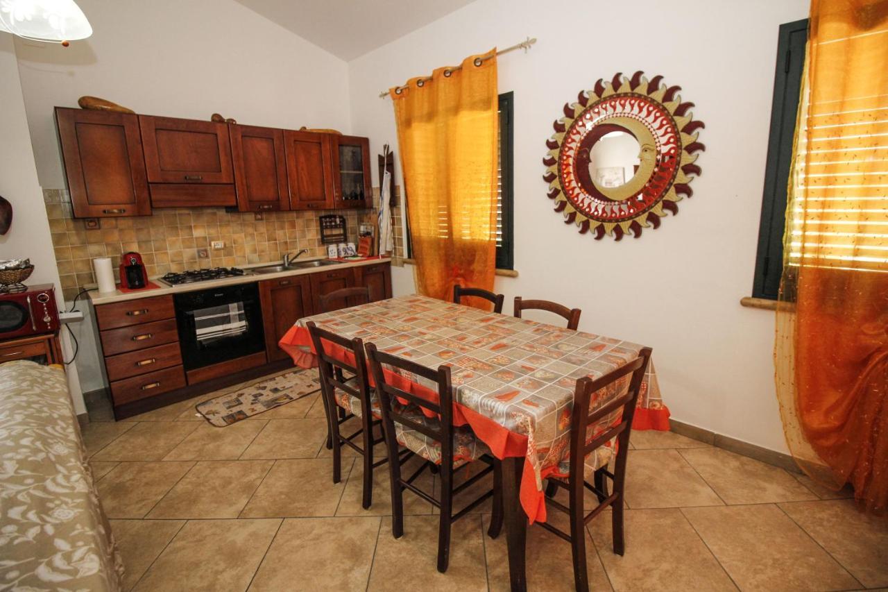 Apartamento Casa Di Fabia SantʼAntìoco Exterior foto